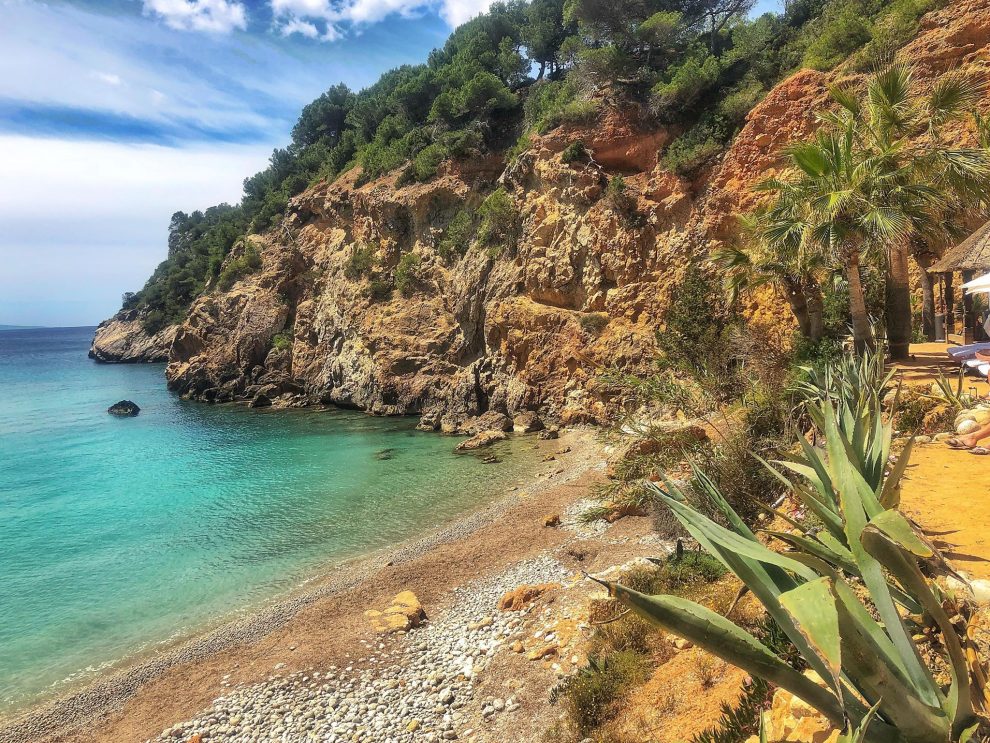Cala Llonga, Amante Beach, lunchen op Ibiza vakantie op Ibiza tips