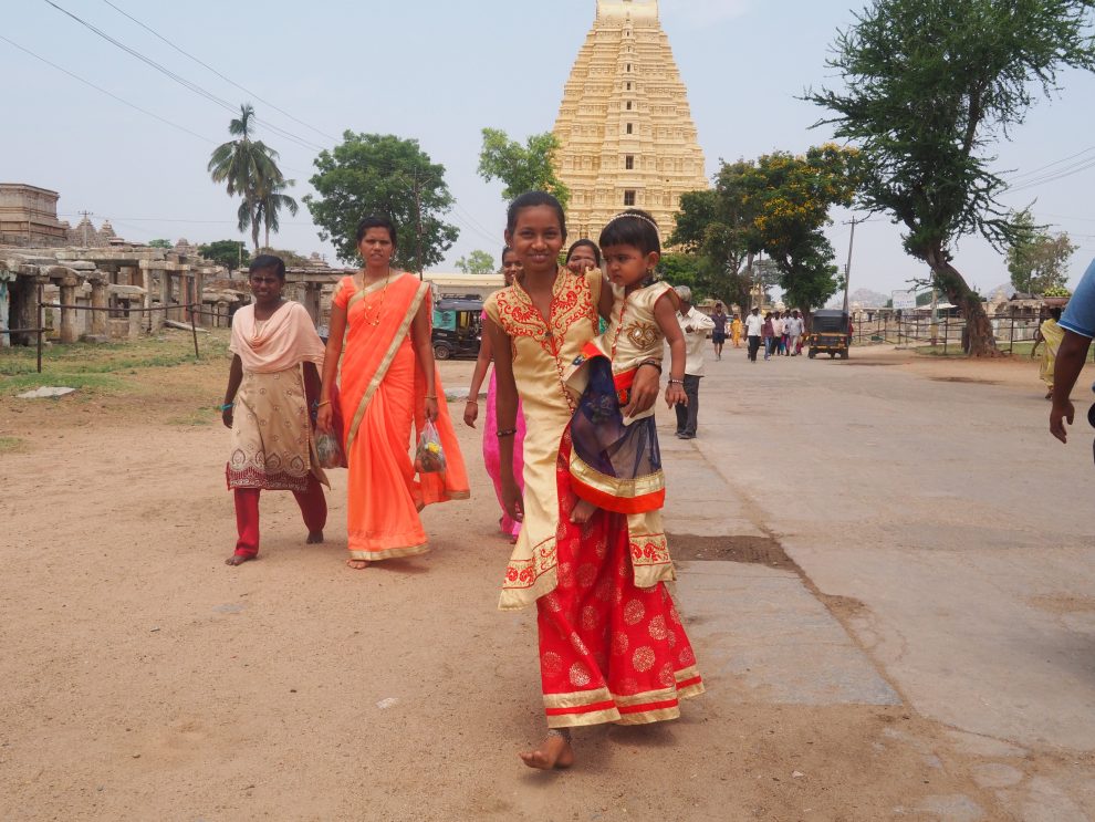 Reizen naar Hampi, Virupaksha Temple travel guide to Hampi India