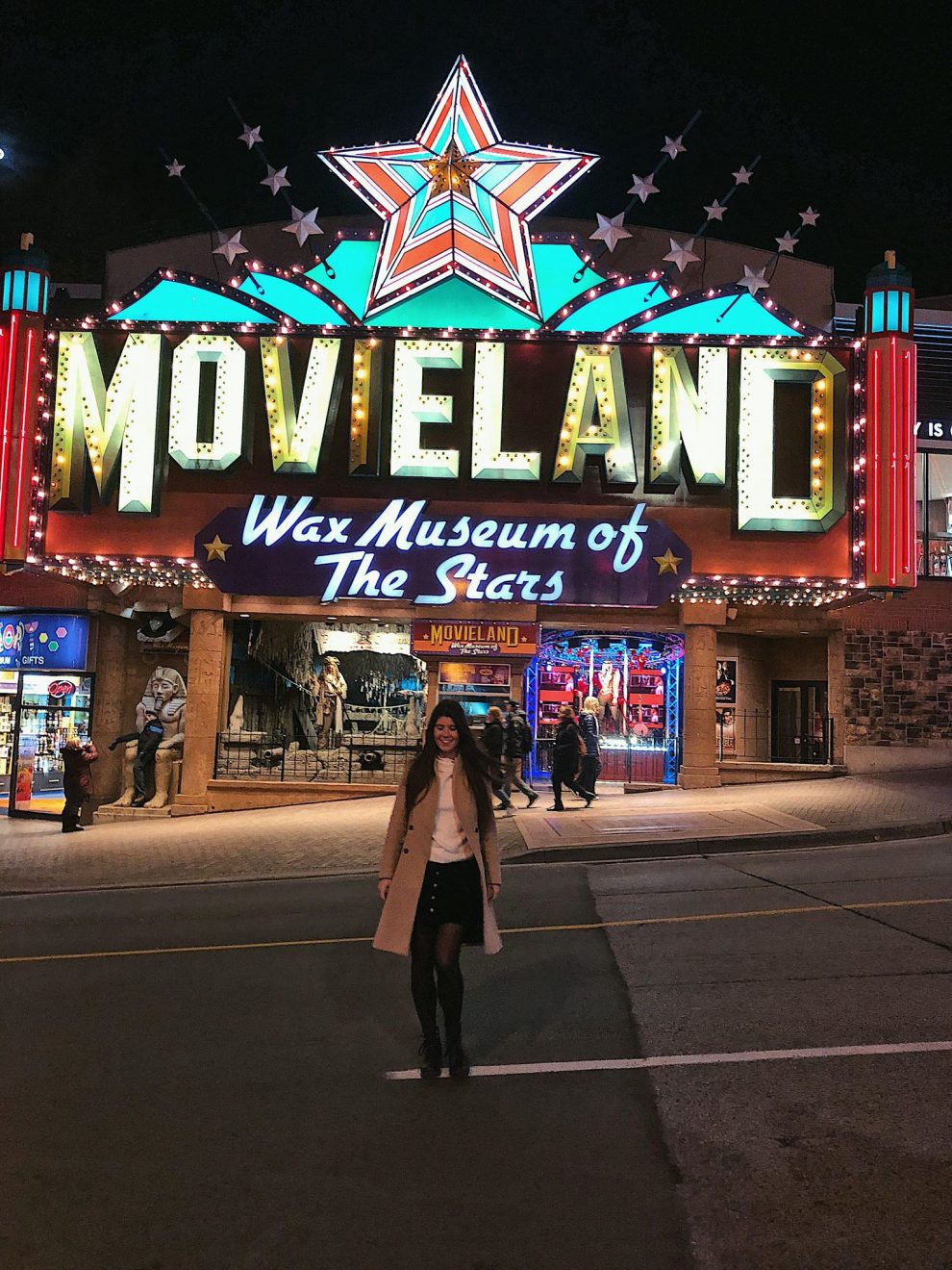 een bezoek aan de Niagara watervallen, tips. Niagara Falls. Clifton Hill, Movieland Wax Museum of The Stars. 