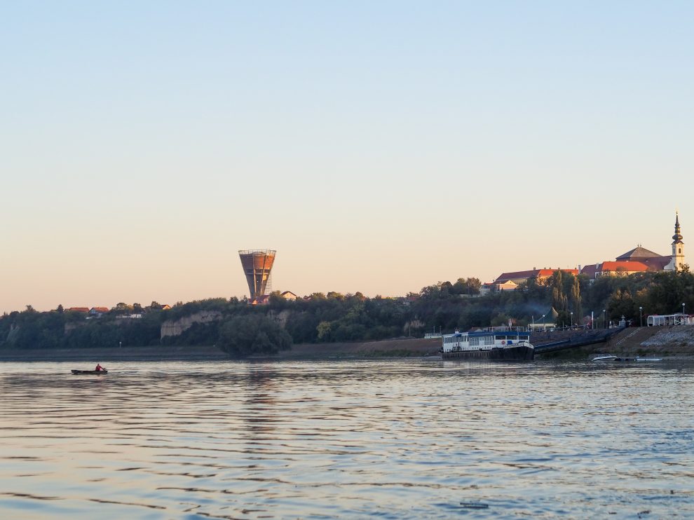 Slavonië Kroatië, op vakantie in Kroatie, balkan reizen, Vukovar, de watertoren van Vukovar Slavonië Kroatië, op vakantie in Kroatie, balkan reizen, Vukovar, de watertoren van Vukovar