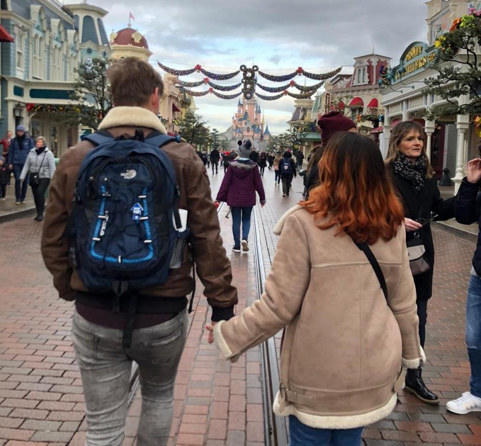 liefdestaal Nikita Foe, Disneyland paris, liefde, ongelukkig, frustratie liefdestaal Nikita Foe, Disneyland paris, liefde, ongelukkig, frustratie