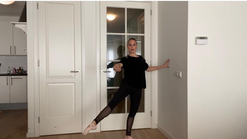 Debbie, longpatient coronavirus  online dance community - ballet lessen online volgen