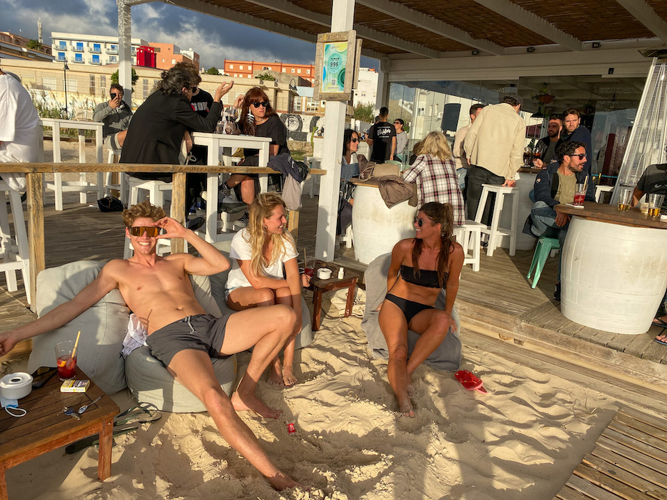 Waikiki beach club - Leukste strandtentjes in Tarifa tijdens de winter maanden