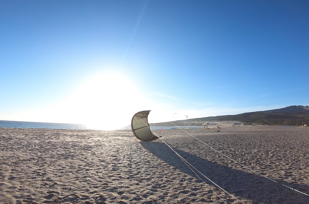 Leren kitesurfen in Tarifa beginners tips  - loslaten van de kite