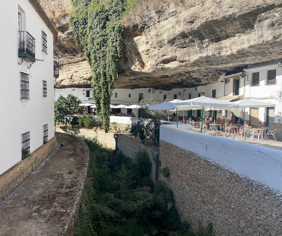 Setenil de las Bodegas - malaga - tips voor rondreis door Andalusië