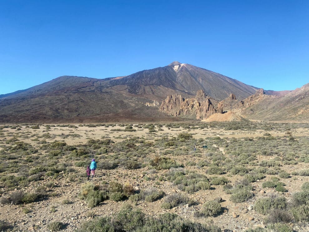Uitzichtpunt Llano de Ucanca / Pico Viejo (3.135 m), El Teide ((3718 m) en Montaña Blanca (2.750 m)