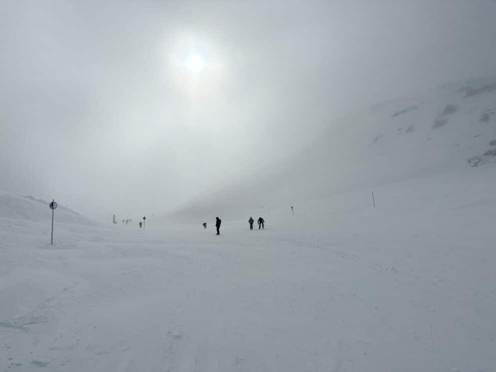Sneeuwstorm in Sankt Anton am Arlberg skiseizoen wintersport 2023/2024